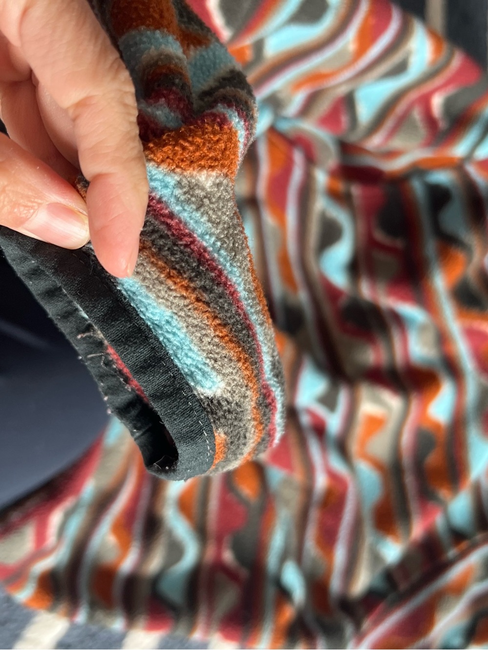 Patagonia Multicolor Wave-Pattern Fleece Pullover — Teal, Rust, Red, Brown - Picture 6 of 6